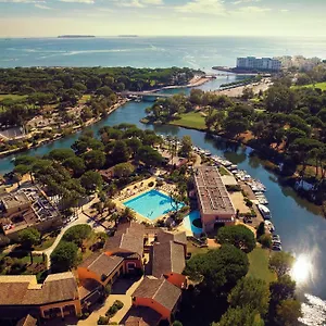 Holiday park Pierre & Les Rives De Cannes, Mandelieu-la-Napoule